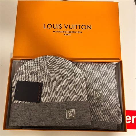louis vuitton scarf and beanie